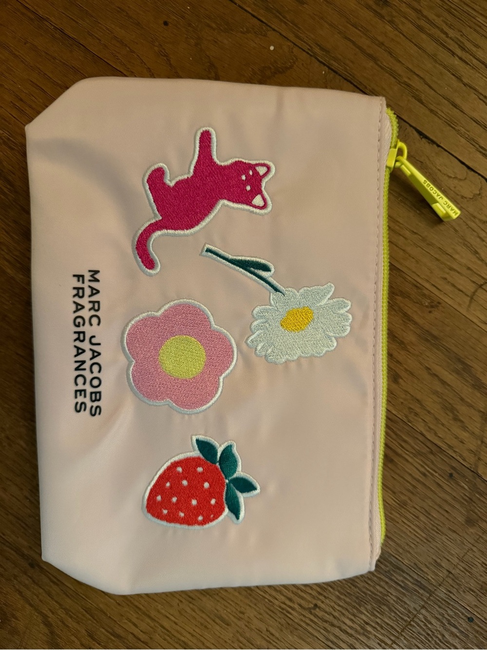 Marc Jacobs Daisy Murakami pink perfume - Picture 11 of 11